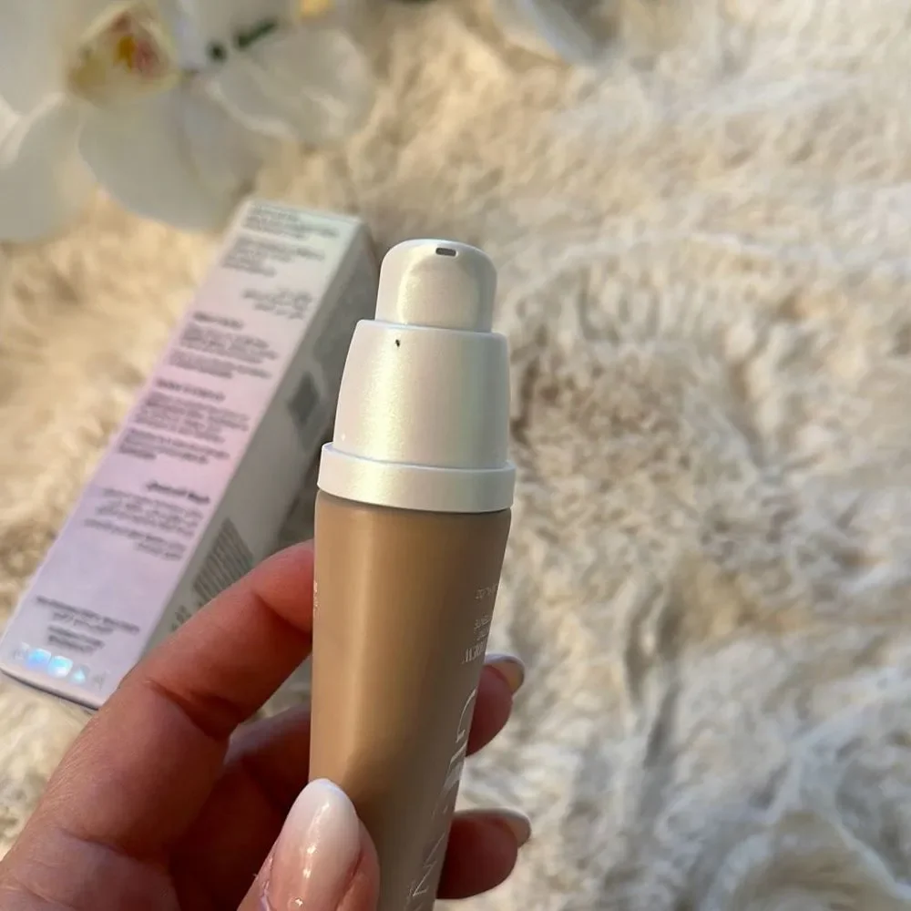 HUDA Beauty GloWish Multidew Vegan Skin Tint Foundation “06 Medium Tan”